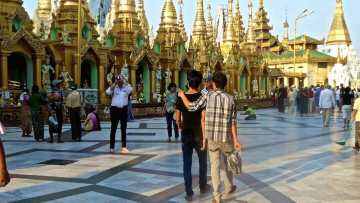 gay life in Yangon with local boy Aung Zuy