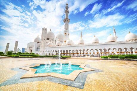 If you have time during your Dubai visit then a day-trip to Abu Dhabi is a must. Both cities are safe for gay travellers who are careful to avoid PDAs!