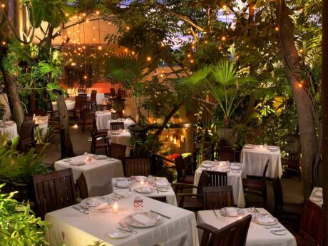 Gay Puerto Vallarta - For the ultimate in gastronomic romance take your lover to the incredible Cafe des Artistes!