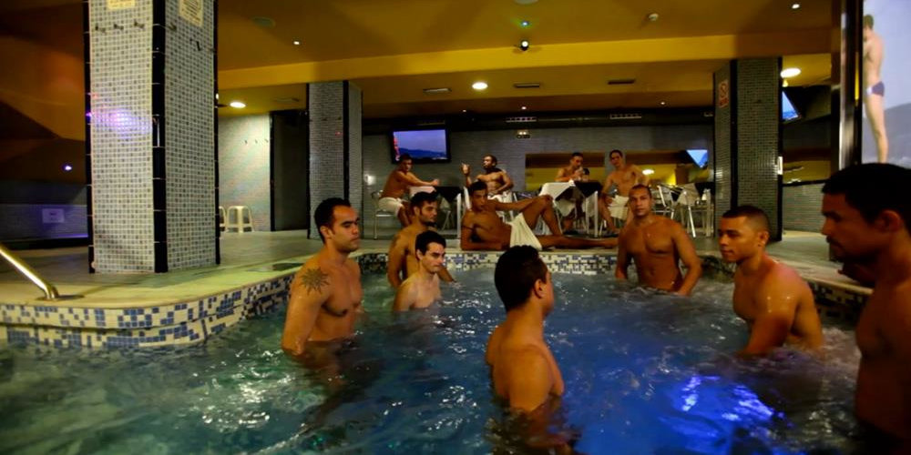 Sauna Thermas is a fun place to relax and you can also hire gentlemen here .