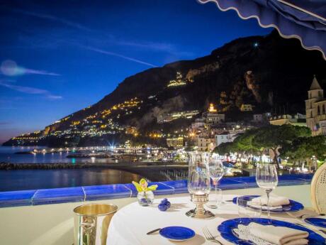 A stunning view, delicious food and romantic ambience at Eolo Restaurant in Amalfi