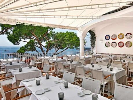 Sensi Amalfi is a romantic and gay friendly restaurant in the town of Amalfi