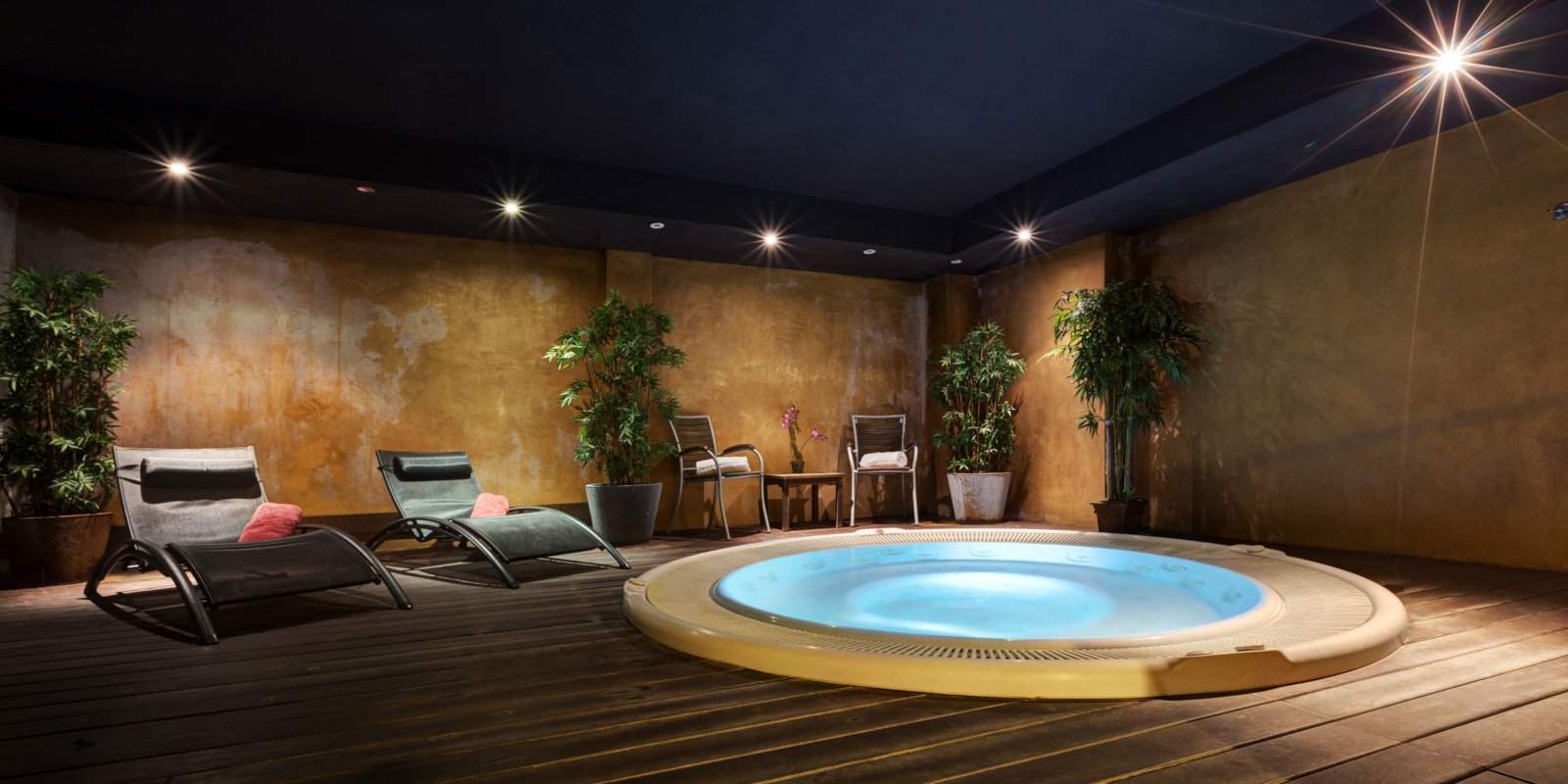 Gay hotels in Barcelona - Acevi Villarroeal is a lovely 4-star hotel in Barcelona with a rooftop pool, gym, restaurant and spa