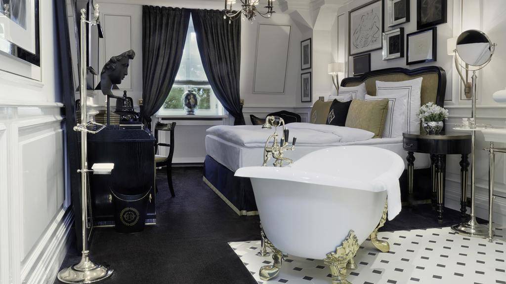 For an incredibly sexy stay, the Schlosshotel Berlin is located in a palace and provides truly romantic special packages for couples