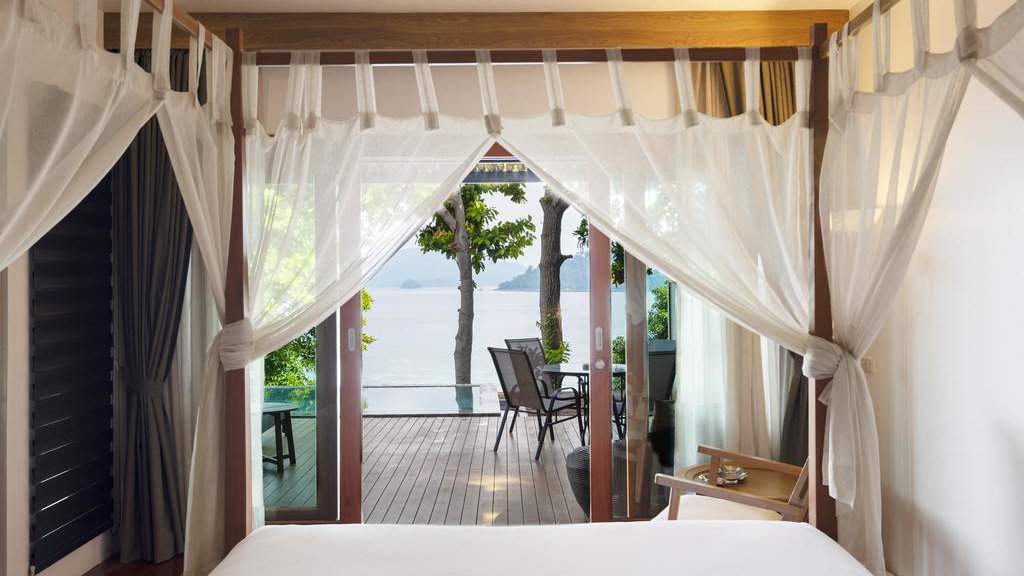 The Cliff Lipe resort on Koh Lipe is more secluded than other resorts and super romantic