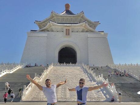 The Chiang Kai-shek memorial is a stunning building in Taipei built to honour he previous president and general of China