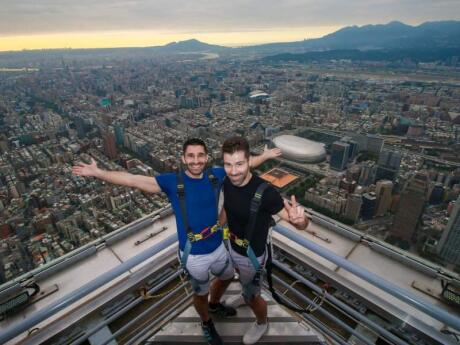 The Taipei 101 tower is the best spot for incredible views of the city, as well as a pretty awesome rooftop bar for drinks!