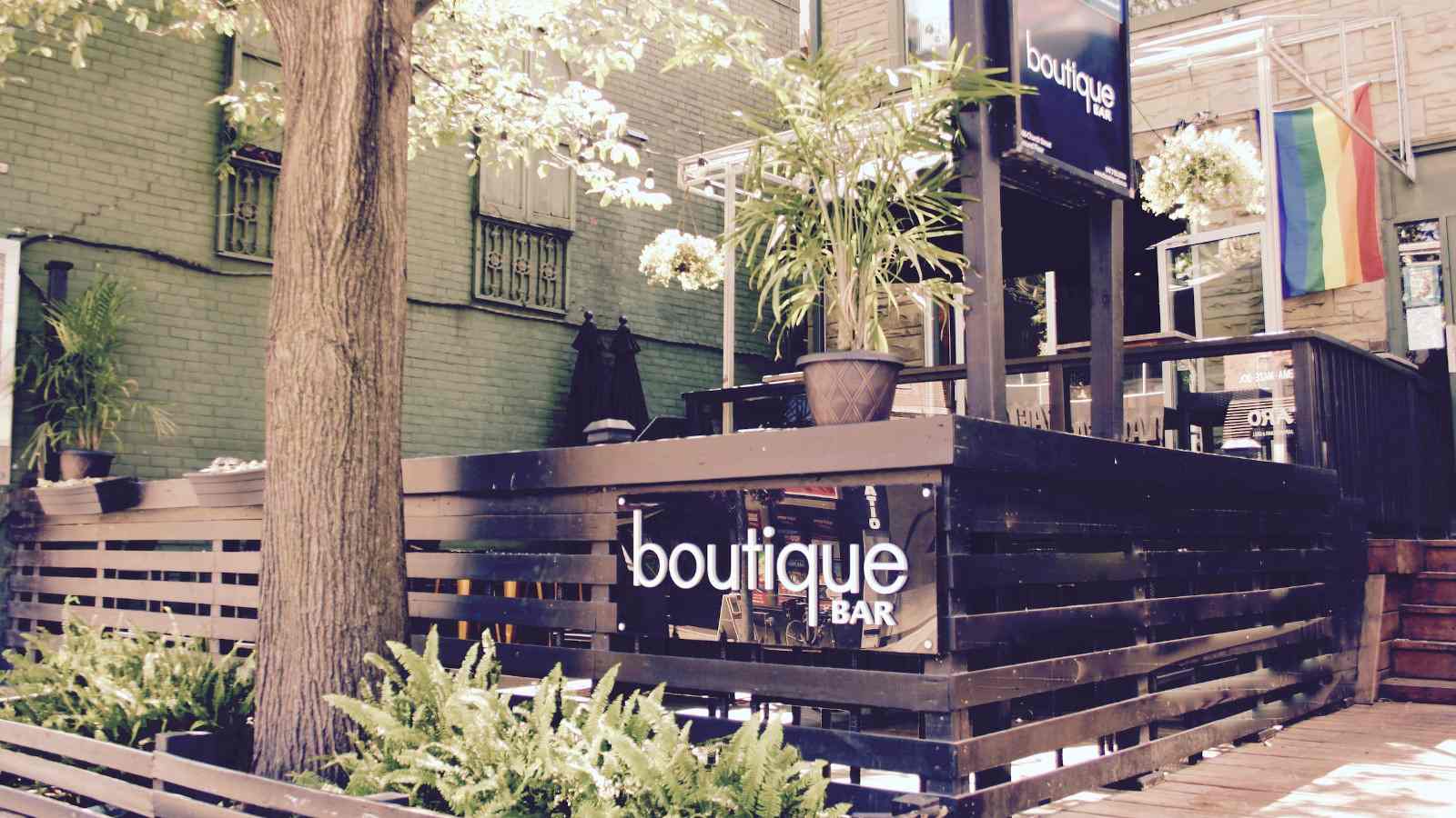 Boutique bar in Toronto with its outdoor terrasse