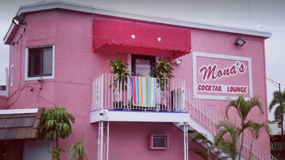 Mona's is a local dive bar in Fort Lauderdale with yummy cocktails