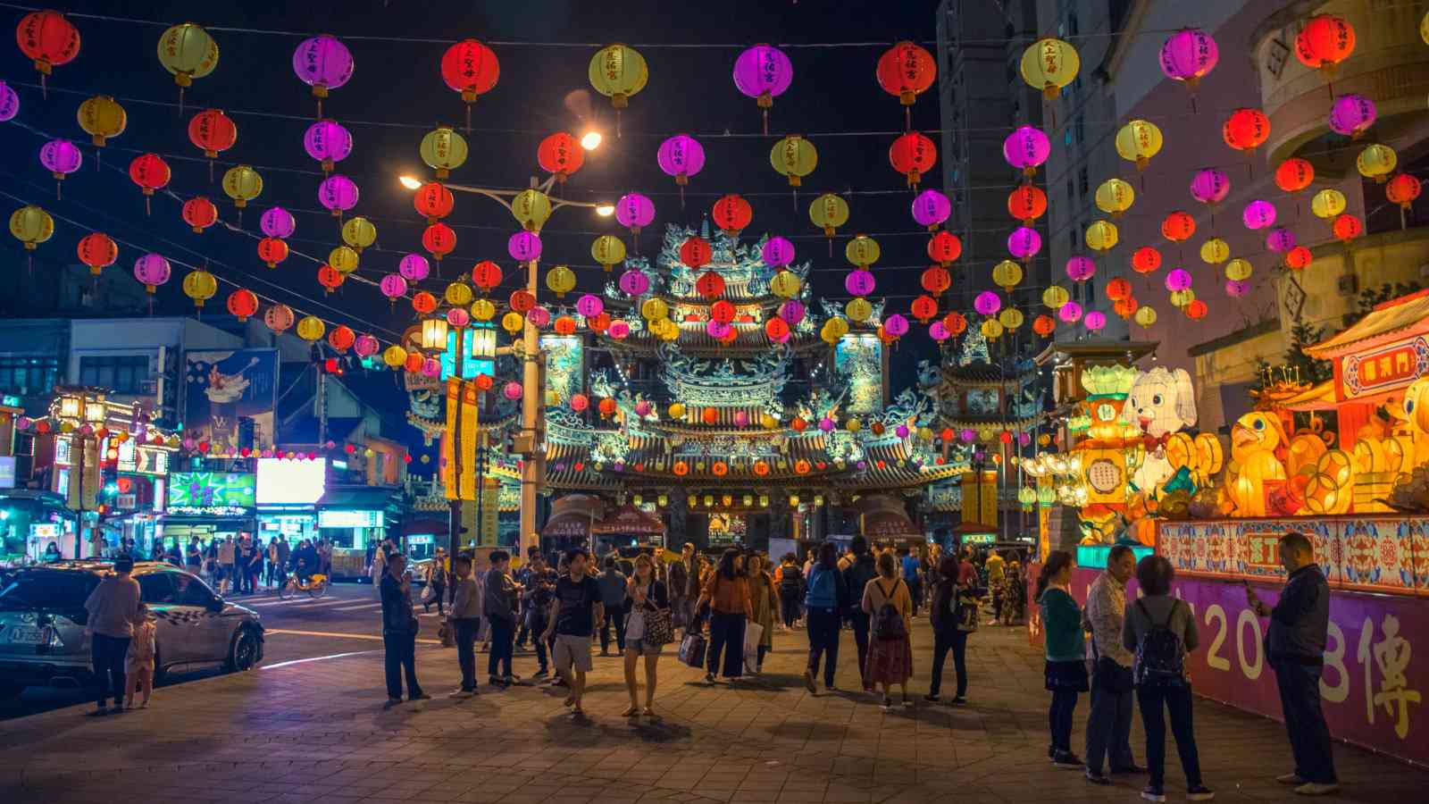 Find the best activities and tours to do in bustling Taipei