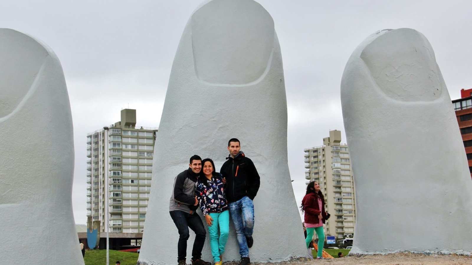 The giant sculpture at Punta del Este is not the only interesting thing about Uruguay - read more facts in the full post!