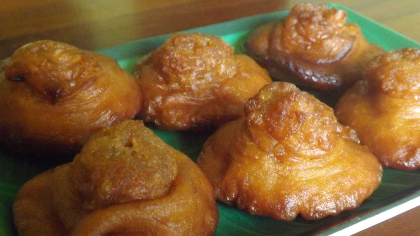 Sri Lankan konda kavum is a type of oil-ball that is way tastier than it sounds