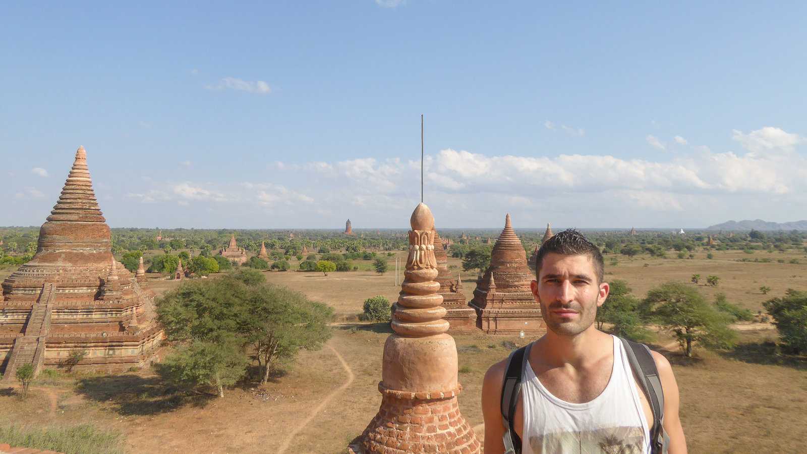 The best pagodas for sunset and sunrise in Bagan are the less popular ones