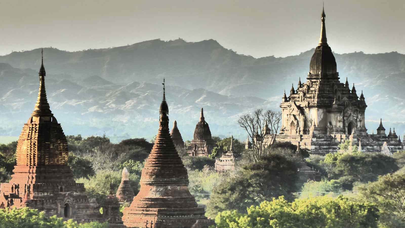 North Guni pagoda is one of the best in Bagan to see sunset