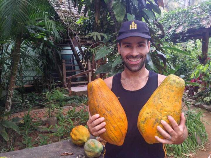 Stock up on fruit at the market before visiting the Kuang Si Waterfall, or have lunch at a nearby restaurant