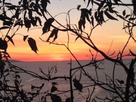 Ao Son Bayon is a restaurant on the west side of Koh Tarutao which offers wonderful sunset views with dinner