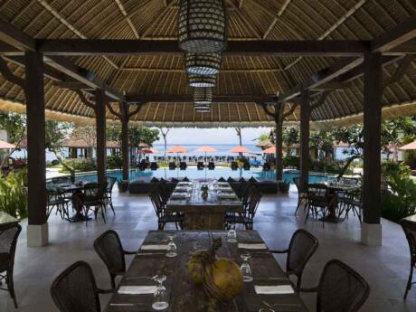 Olah Olah Restaurant is one of the best in Lombok for traditional Indonesian cuisine, and beach views!